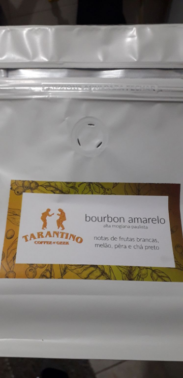 Delícia de café
Fazenda Santa Alina - São Sebastião da Grama - SP (Alta Mogiana) - 1400m
Produtor Tuca Dias
Bourbon Amarelo - CD - Torra Média