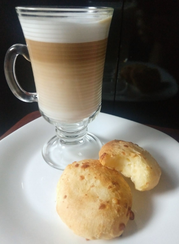 Pão de Minas com café 🥰