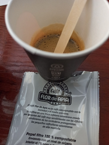 Seguimos la mañana con un café Flor de Apia, orígen Colombia, cafe de especialidad en monodosis profesional de 7gr. De Cafés Barante, Guadalajara. 