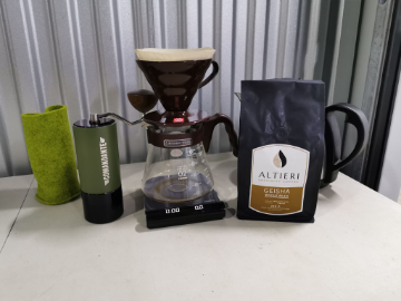 Altieri Specialty Coffee, family coffee producer's, prepared on V60.