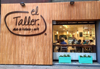 Taller café se encuentra en un local ubicado en calle Yungay, Valparaíso, Chile desde principios del 2018, donde se habilitó para tener un solo lugar para la tostaduría de café, servicio técnico, sala de capacitación, laboratorio y las oficinas.

Lo interesante de este espacio, es que cuenta con una modalidad distinta donde uno paga lo que quiera, en otras palabras se paga lo que uno cree que vale el café.