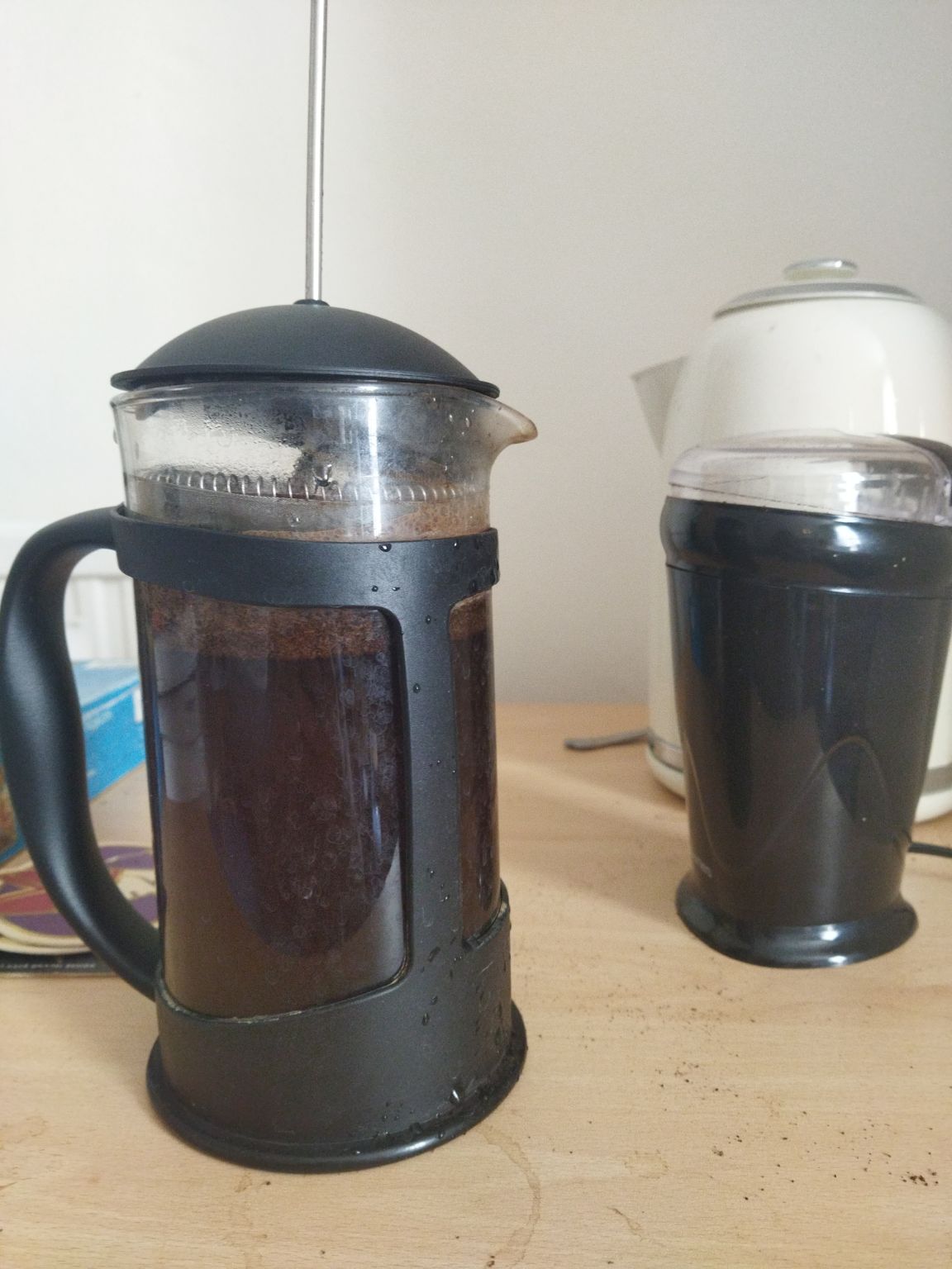 Perfect way to start the day. Robust aroma and a sweet taste!