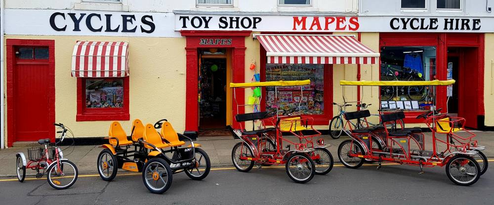 Mapes of Millport Shop Frontage, Scott Ferris