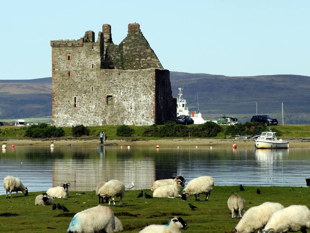 Lochranza Castle Isle of Arran, © ShutterStock