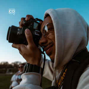  Ein Foto machen: to take a photo (German)