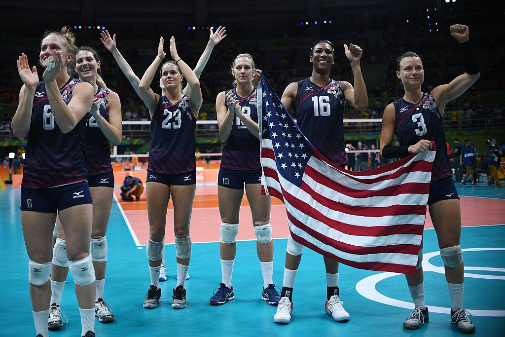 Estados Unidos gana primera medalla de oro en voleibol femenino