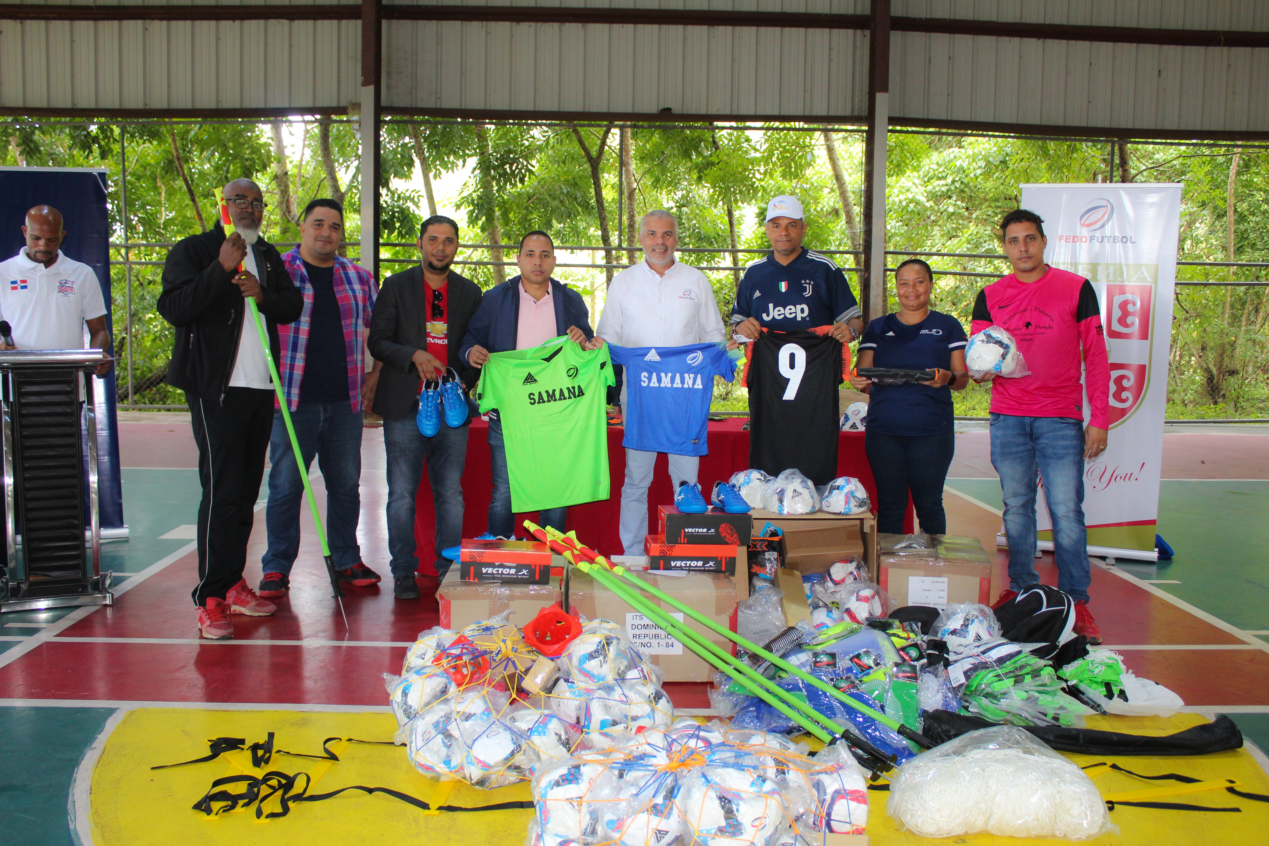 Fedofútbol inicia programa de entrega de materiales deportivos