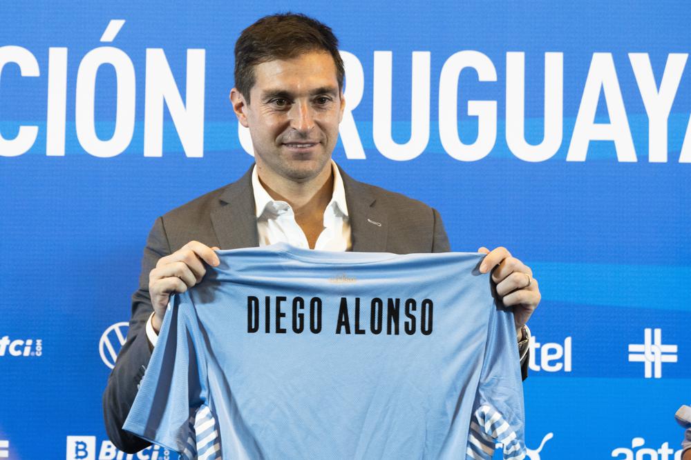Uruguay busca su boleto a Qatar con nuevo seleccionador
