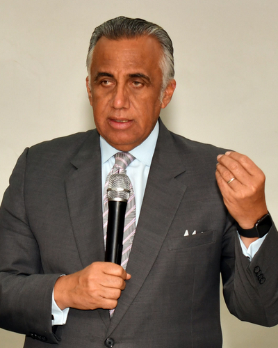 Lic. Luis Mejía Oviedo