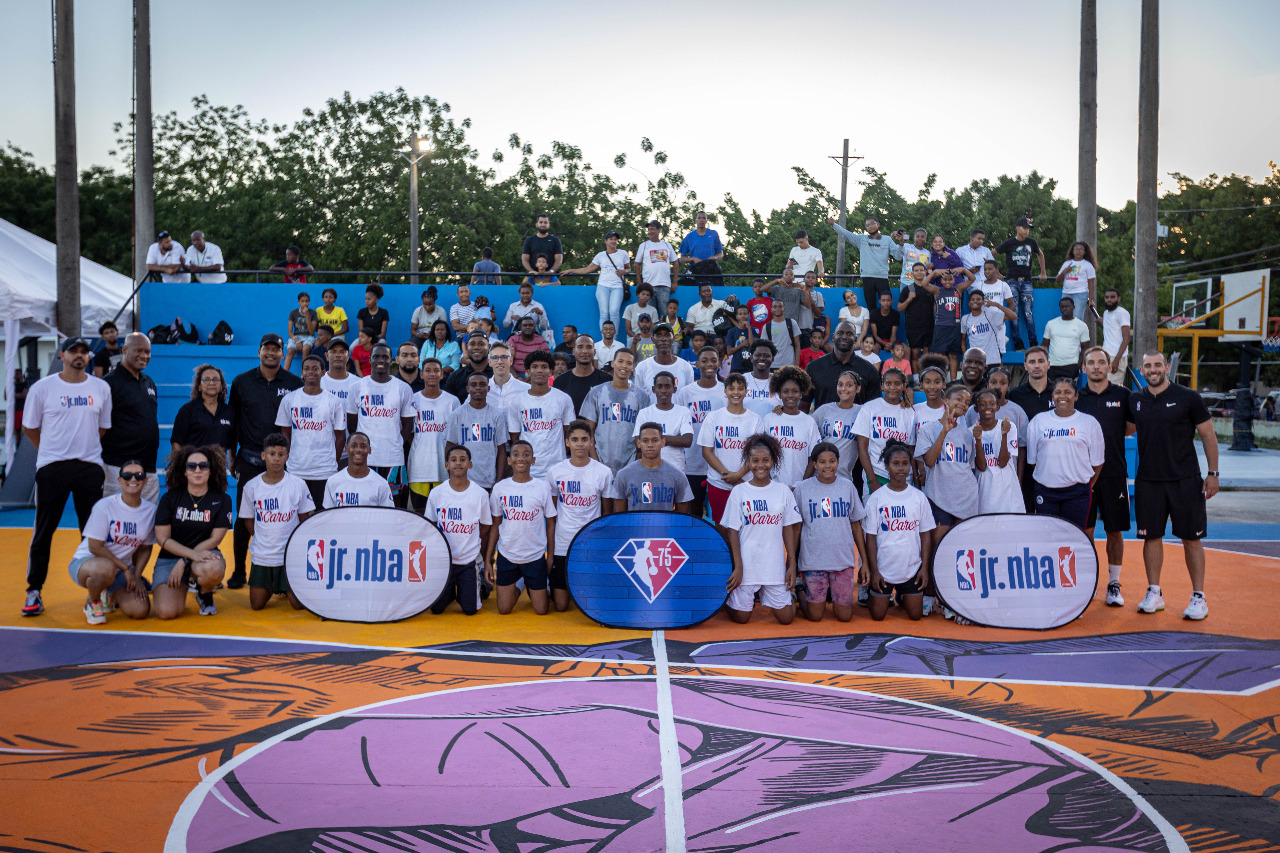NBA realiza clínica de baloncesto en la Romana