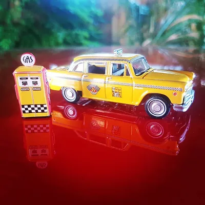 @glcollectibles checker motors marathon taxi cab and gas pump. #greenlightcollectibles #greenlight #greenlightcollector 