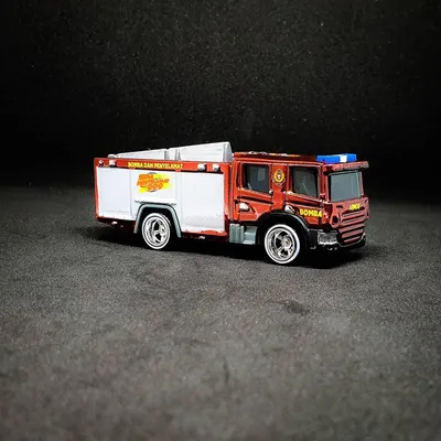 No words to describe this custom, but if I have to then it would be:  One of a kind and simply the best!!Custom by a loc