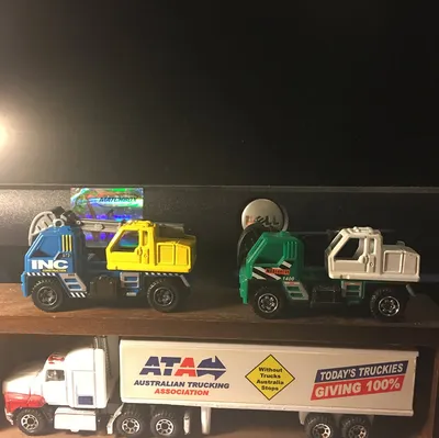 Matchbox MBXcavator I love this model. Swipe left to see the awesome front feature. These are the first and third mainli