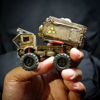 Here is my entry for the #matchboxcustomcontest2018 @matchboxworld with basic car mbx contruction "pit king matchbox"  t