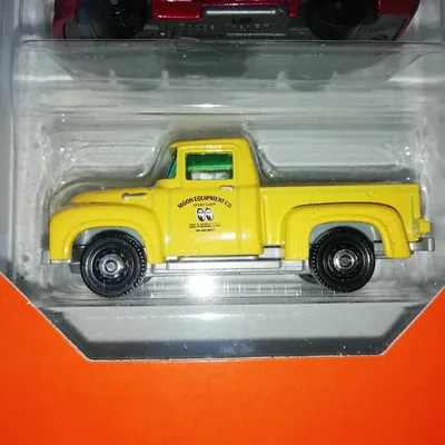 Picked up this Matchbox 5 pack in Asda yesterday. Love the Mooneyes liveried F100 😎#matchbox #matchboxtoys #mooneyes #mo