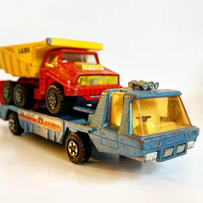 #eurotuesday Matchbox K-4 BIG TIPPER on a TRANSPORTER. Both models are Matchbox Super Kings.pd: 3/26/2019#matchbox #matc