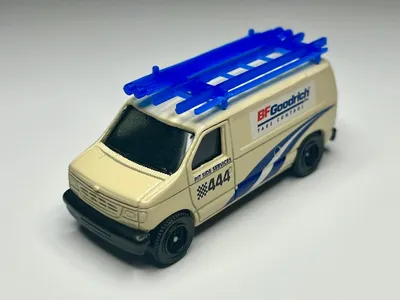 Matchbox Ford Panel Van - MB444 2007 Garage Works 5- Pack 1:80