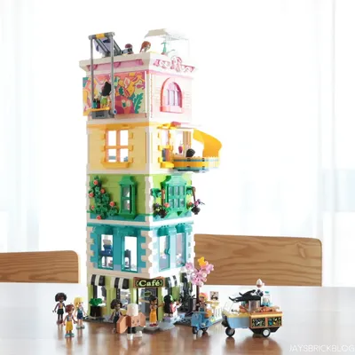 Pleased to confirm that the LEGO 42618 Heartlake City Cafe can be combined with 41748 Heartlake City Community Center wi