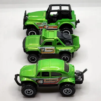 Tuesdays are for Team Matchbox!There's now a trio of green as this recurring livery continues to grow in size. The Off R