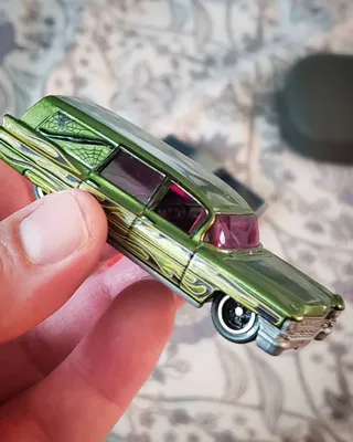 SWIPE! ! ! So I sent my sister a photo of my El Camino and she commented on how detailed Hot Wheels are. I've seen tires
