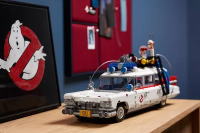 LEGO 10274 Ghostbusters ECTO-1 (2352 pièces, 199,99€, 15 novembre 2020) : retrouvez l'annonce officielle sur le blog 👉 w