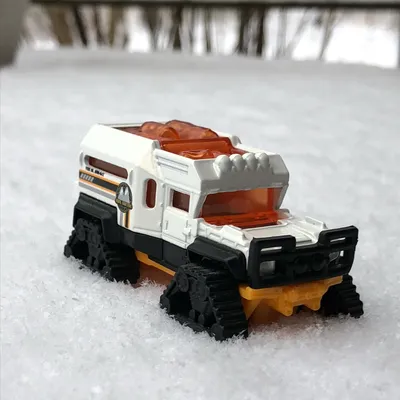SNOW!!!! Today’s diecast is a matchbox Frost Fighter. I knew I would post this treaded snow beast during the first snow 