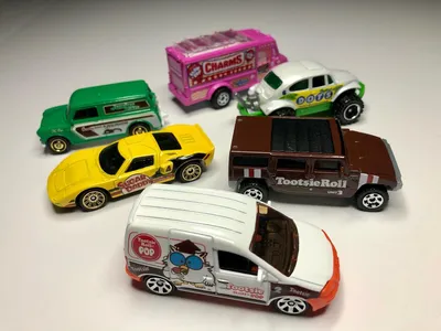 Matchbox 2020 Candy Cars2006 Volkswagen Caddy (Delivery) MB741 Candy Series 1/6 1:62Ford GT40 MB995 Candy Series 2/6 1:6
