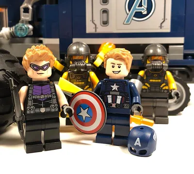 LEGO REVIEWSet: 76143: Avengers Truck-TakedownBuilds: I really like the truck if I’m honest. It’s got a cool shape and i