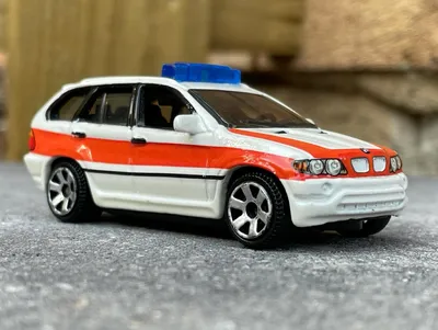 This is one of my favorite Matchbox, the Stars of Cars release of the BMW X5 Ambulance.  The tampo placement is perfect-