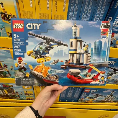 New @lego options available in warehouses!!⠀City Seaside Police & Fire Mission 60308 Price $49.99⠀Creator Surfer Beach H