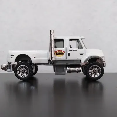 International CXT  MATCHBOX