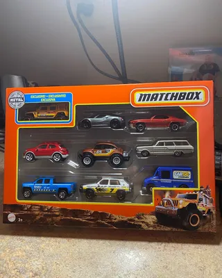 Matchbox 2021 9 pack with three exclusive vehicles in this pack. I had to open this 9 pack because the Jeep Wrangler Sup