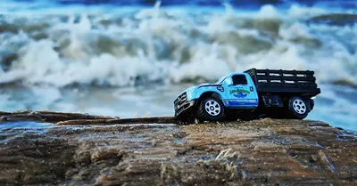 Inicia el 20 22 y con la marea alta, vientos fuertes y con obstáculos inesperados🙄😓🤯Ford F350 Matchbox Los amigos Landsc