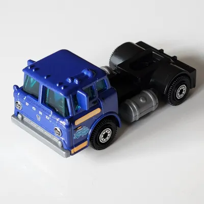 2024 Matchbox No. 70/100 is the 1965 Ford C900. Wearing the Kingson Pop branding, created by Michael Heralda, this class