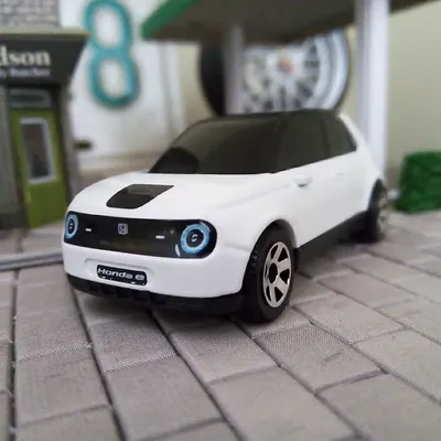 Matchbox 2020 Honda E in white. #diecast #diecastcar #164scale #164diecast #matchbox#matchboxtoys #matchboxcars