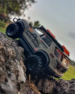 Bismillah***SOLD OUT***Ford Explorer arctic truck customBase : matchbox#diecaster #diecastoffroad #diecast #diecastindon