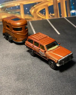 Jeep Wagoneer and the Pony Trailer, 2022 Matchbox Hitch and Haul release. Just like the Durango, this sports a beautiful
