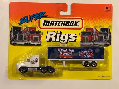 CY039-A Ford Aeromax Box Truck with White Cab and “Hawaiian Punch Fruit Juice” livery. This model is from the 1996 Super
