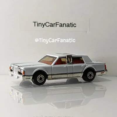 Throwback Thursday featuring the Matchbox 1986 Lincoln Town Car Stretch Limousine from my personal childhood collection#