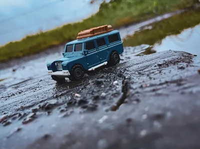 Trekking through the rain.#matchbox#matchboxlandrover #matchboxlandrovergenii #matchboxlandroversafari #matchboxlandrove
