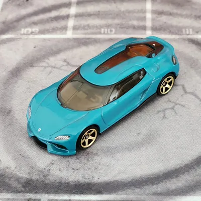 2024 Matchbox No. 1/100 is the 2021 Koenigsegg Gemera.This is the third colour since it's debut in 2023 and so far, we'v