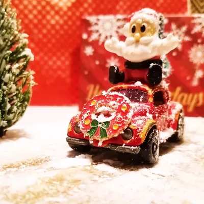🎅🎄Ok, 4 days to Christmas... It's time to do some themed posts. Santa Claus has chosen this old Matchbox Volks-Dragon to