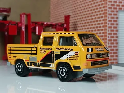 1990 Volkswagen Transporter Crew Cab 🇩🇪Matchbox1/61Thailand#colinsdiecast#colinsdiecastmatchbox.#matchbox #matchboxdieca