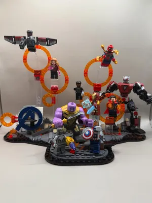 Lego Set 76323 - Marvel - Avengers: Endgame Final BattleBauzeit ca 2std Das Diorama hat echt Spass gemscht bei Bauen es 