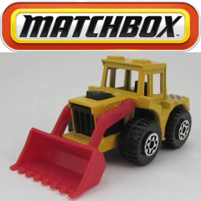 Is this some sort of crossover? Nope. A variation that I was still missing on the #matchbox MB029 Tractor Shovel. I have