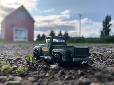 Matchbox doesn’t do farm trucks that often, but when they do, it’s usually spectacular.  Genuinely the best in diecast, 