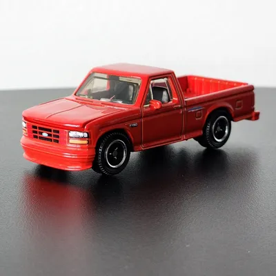 2025 Matchbox Moving Parts No. 28/50 is the 1994 Ford F-150 SVT Lightning. MB1544 is a brand new casting and it has rece