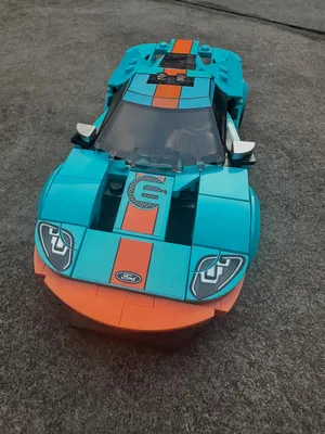 I don’t normally buy eight wide Lego Speed Champions cars as I prefer the six wide ones from 2109 and earlier for my Leg