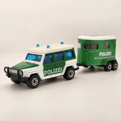 #wagonwednesday with my Matchbox Mercedes-Benz 280 GE. This is the 1988 Matchbox 2 Pack release of MB149 along with the 