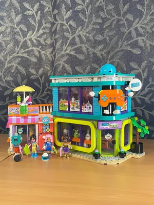Lego set 42674, The Lego friends Comic Book and Game Shop. I really like this set specifically the building which will g